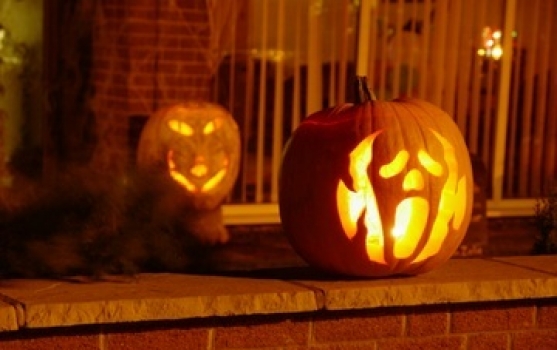 Halloween rund um den Globus - wie Tradition von einer Kultur zur anderen übersetzt wird